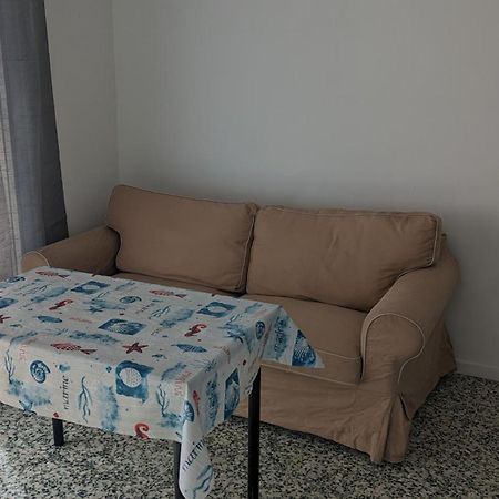 Studio Avec Coin Nuit, 100 M De La Mer Le Lavandou Exteriér fotografie